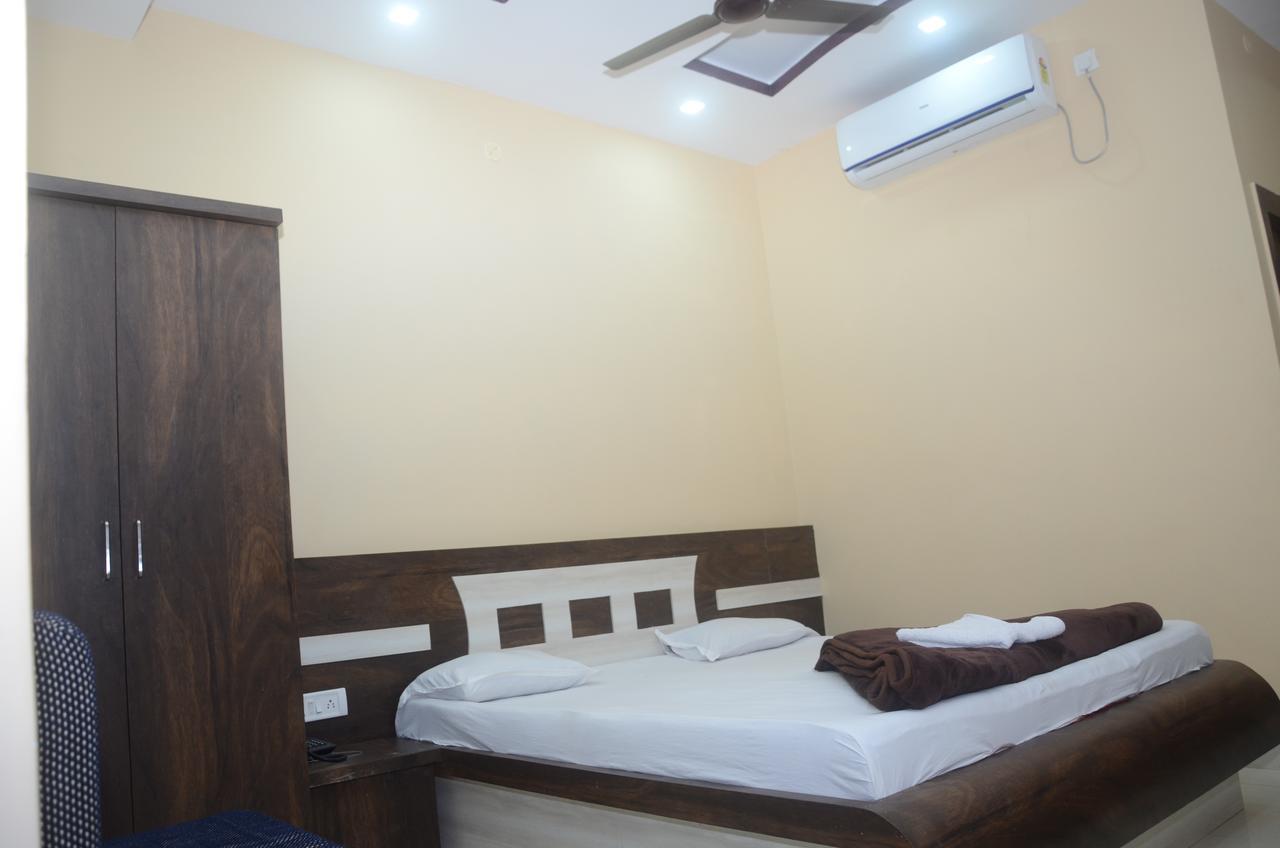 Hotel Sharda Inn Deoghar Exteriér fotografie